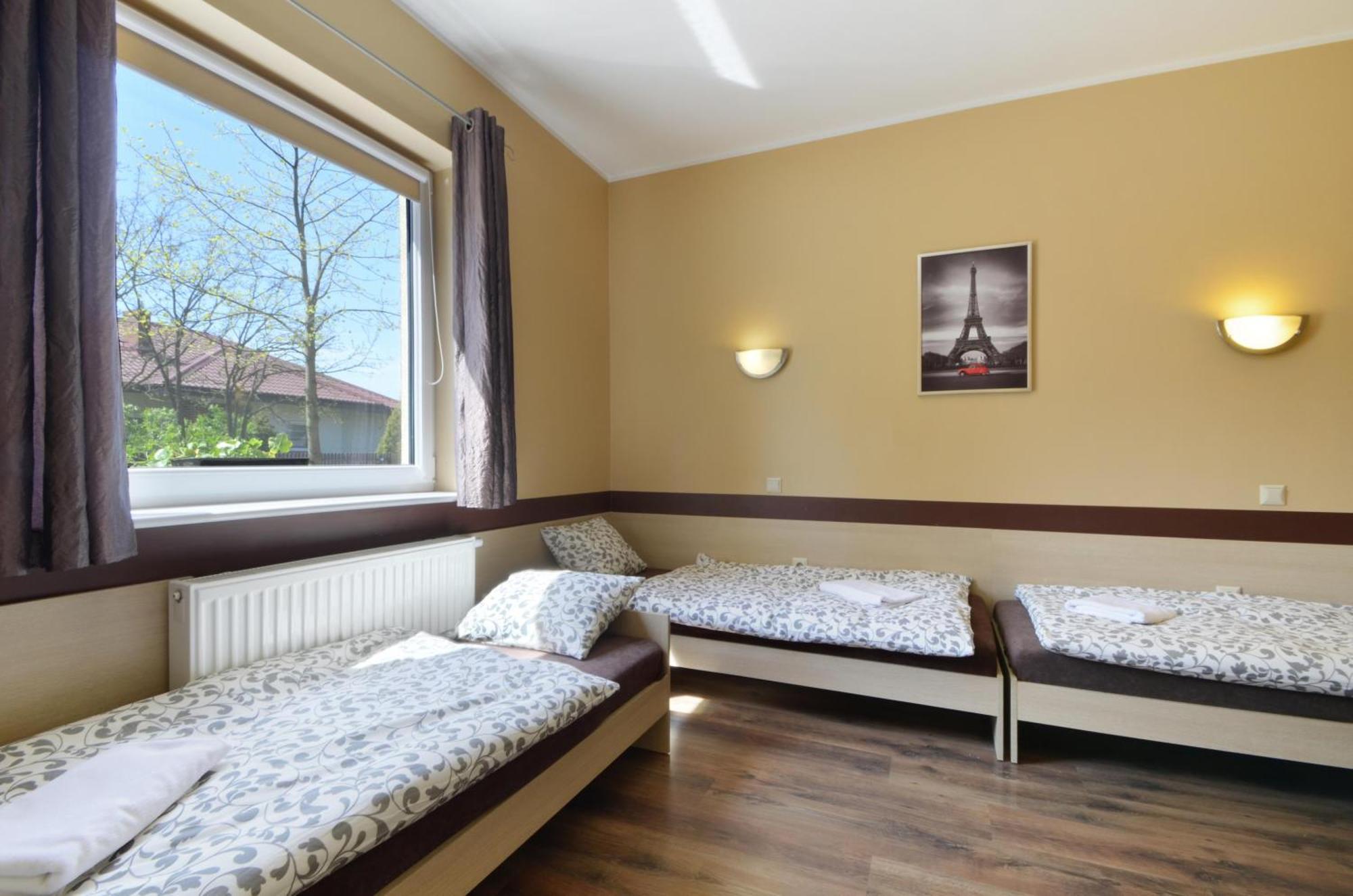 Pensjonat Paskal Bed & Breakfast Czerlejno Luaran gambar